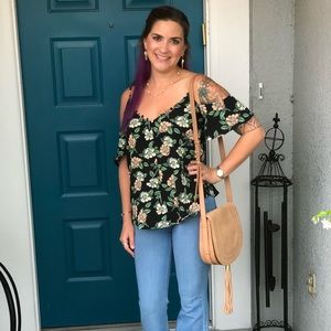 🌸Meet your Posher 💜Jamie✌🏼